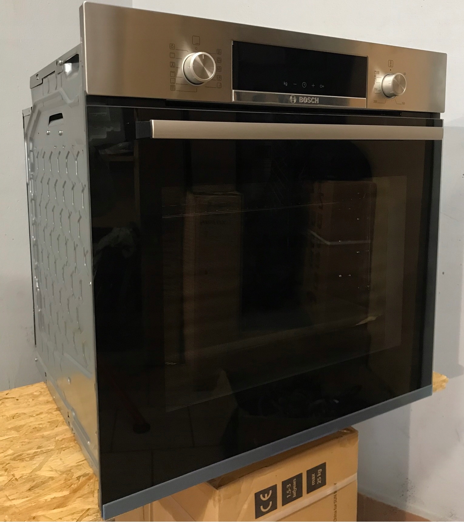 Bosch HBA5570S0 výstavy.