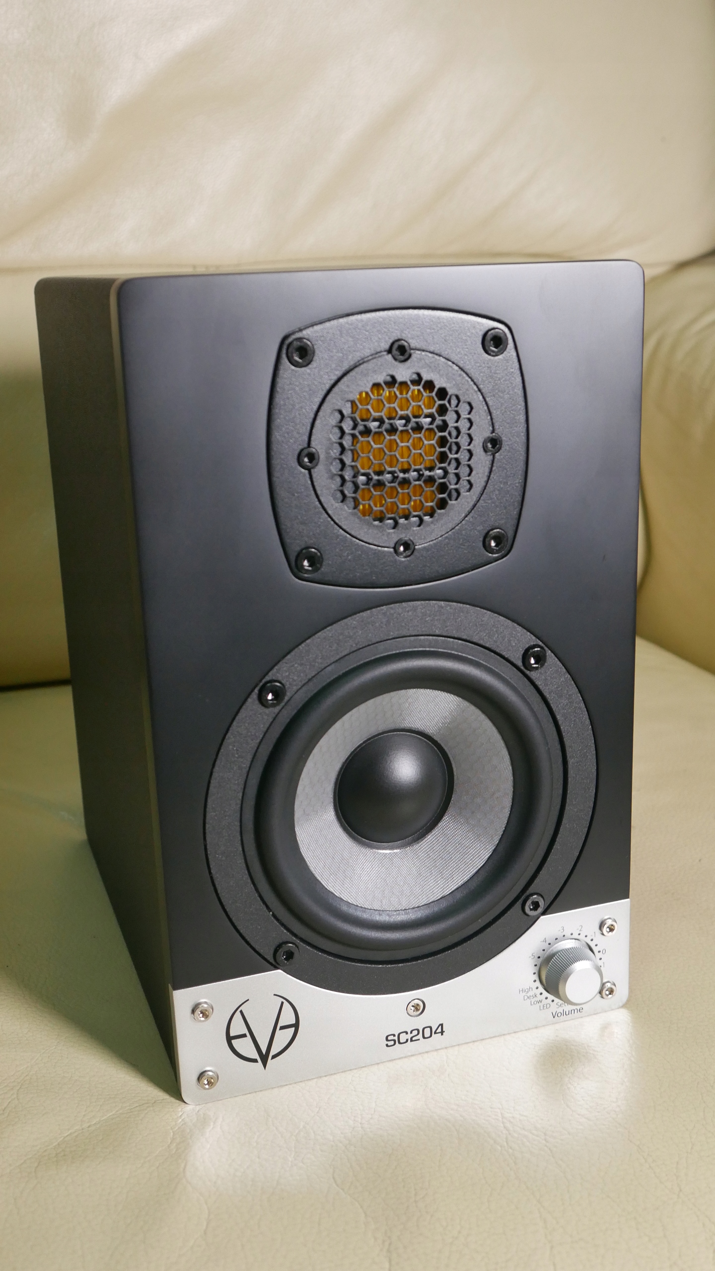 EVE Audio SC 204 Study Monitors -