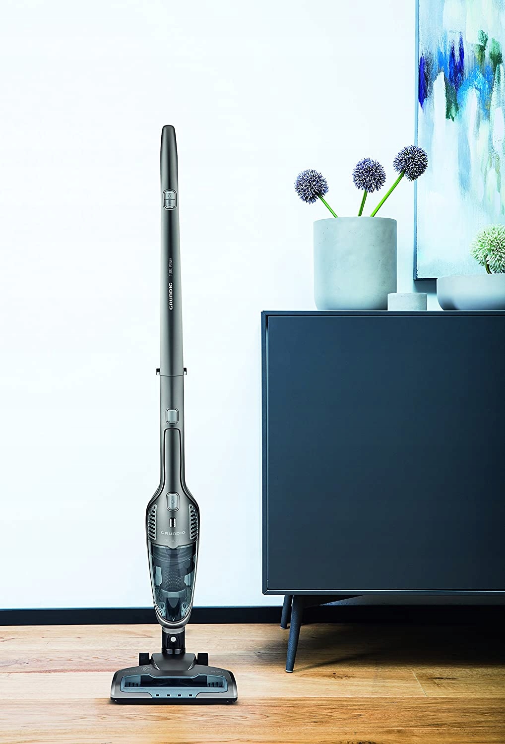 Vertikálny vysávač Grundig VCH 9832