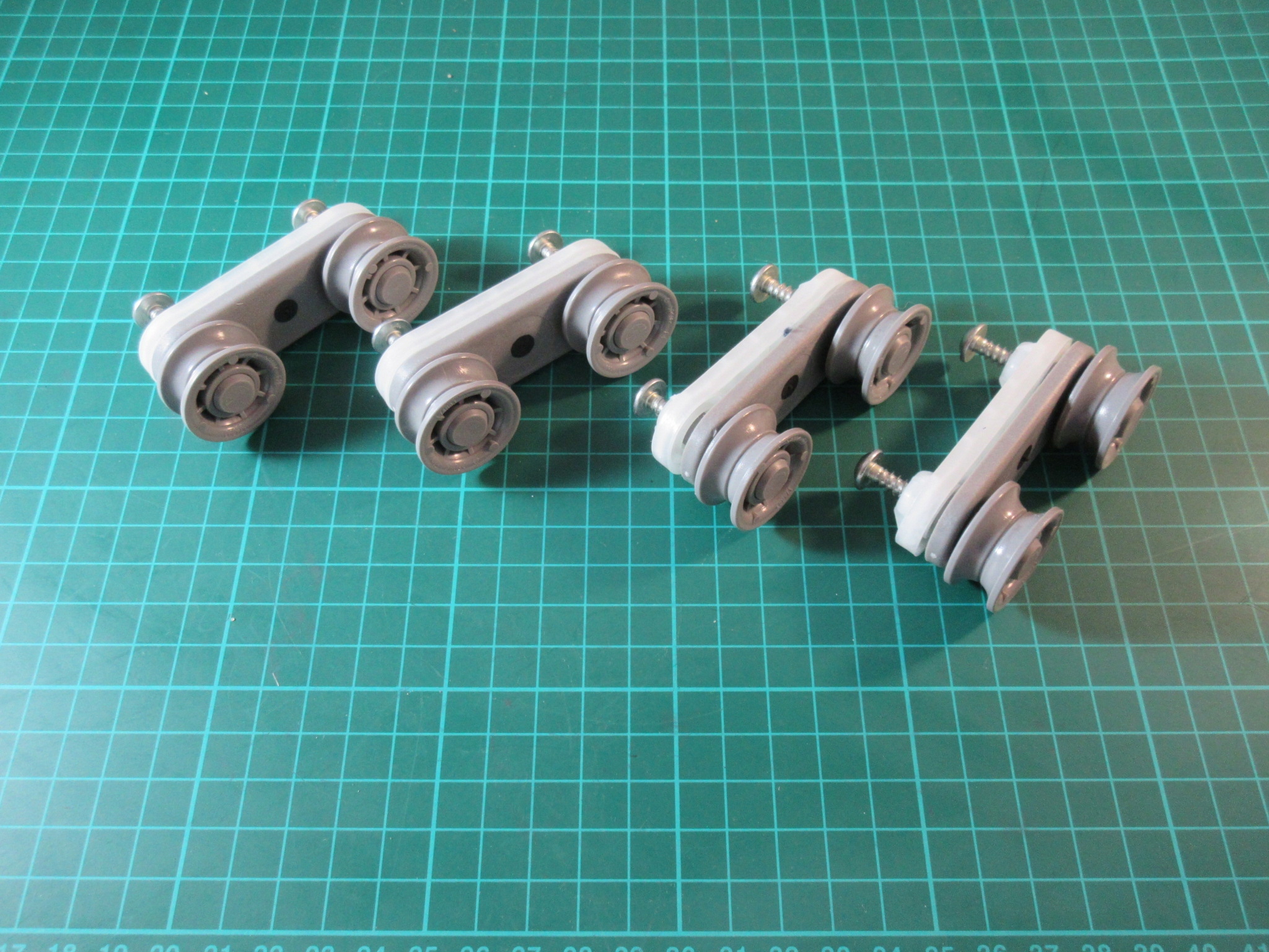 Rolls hornej umývačky riadu Beko 480140100885