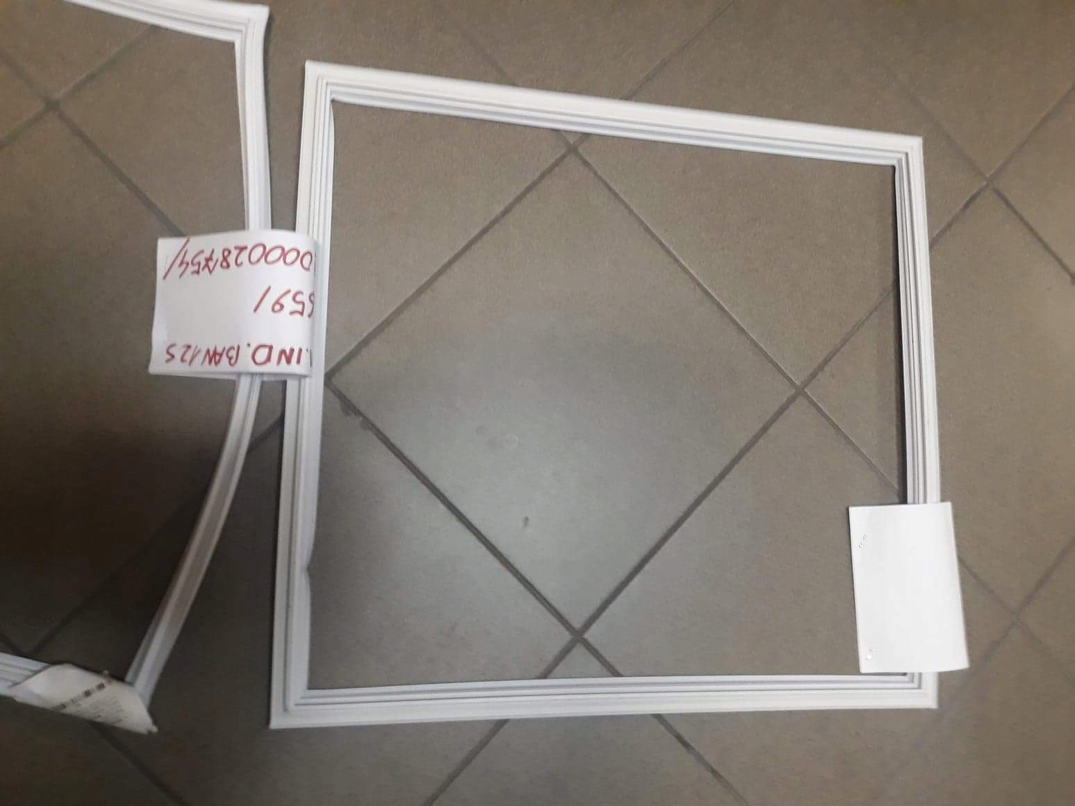 Tesnenie magnetické chladnička Ardo MPO-343HL